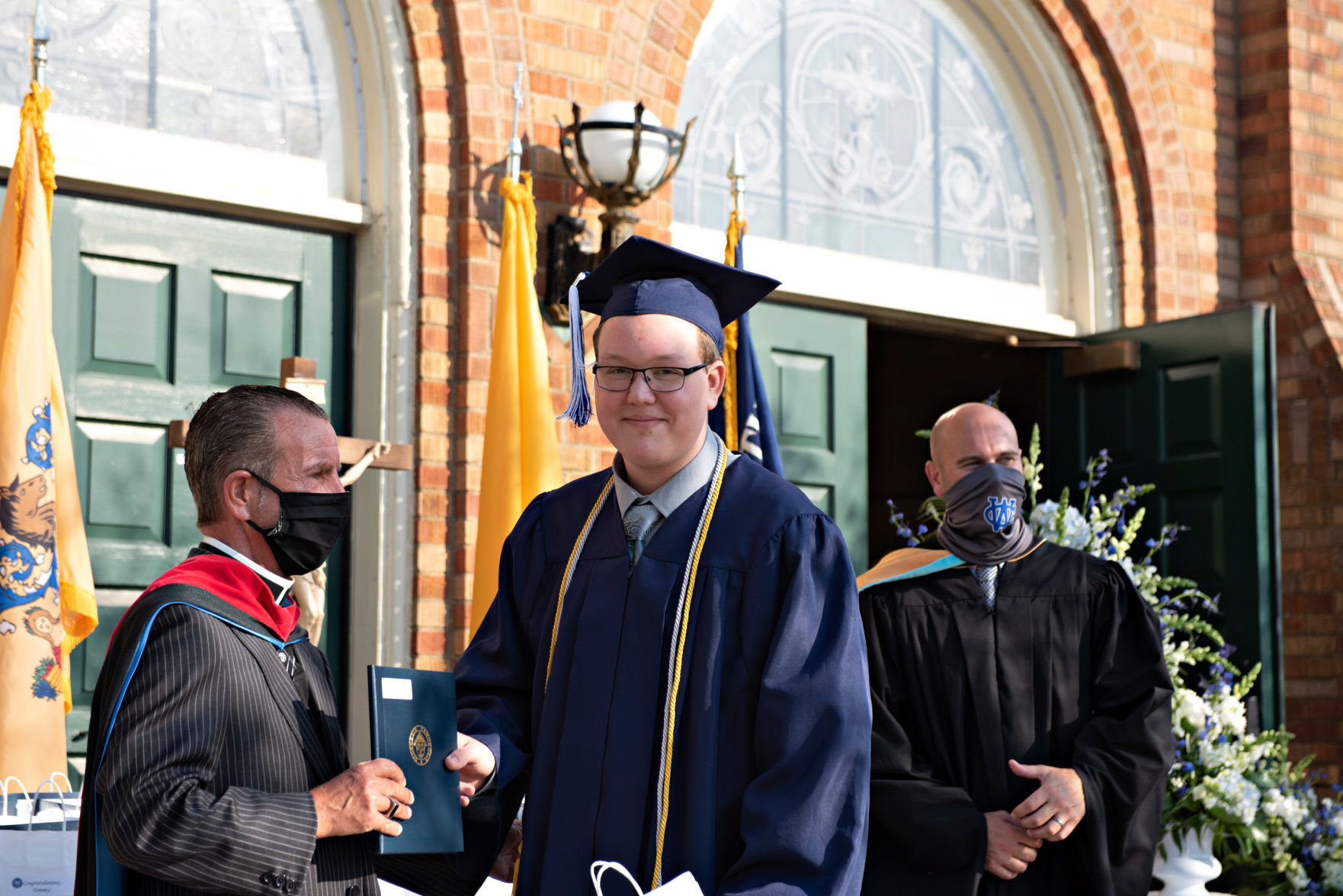 060420_nws_wildwoodcatholicgrad